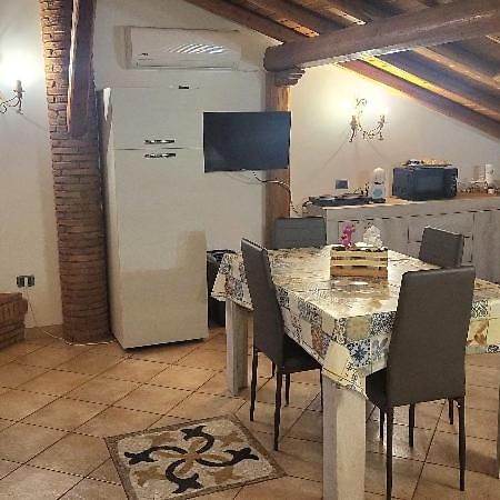 Casa Vacanza Lmt Aci Catena Zewnętrze zdjęcie