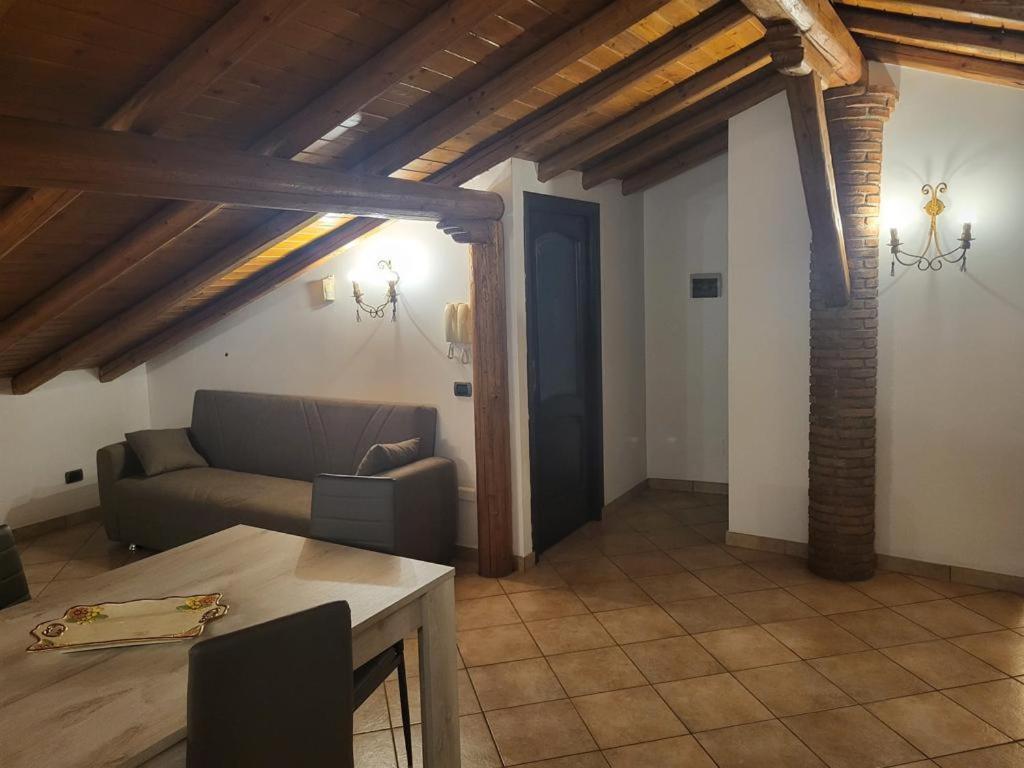 Casa Vacanza Lmt Aci Catena Zewnętrze zdjęcie