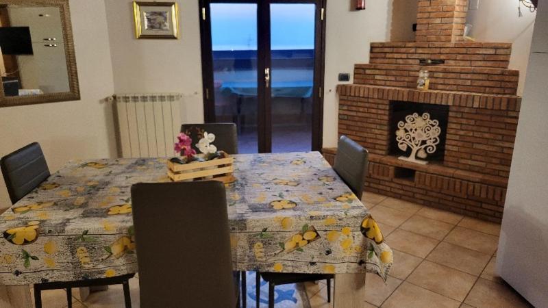 Casa Vacanza Lmt Aci Catena Zewnętrze zdjęcie